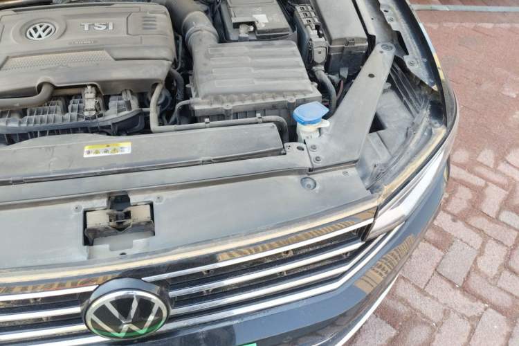 Used Volkswagen Magotan 2020 380TSI DSG Luxury Version Engine Bay Left