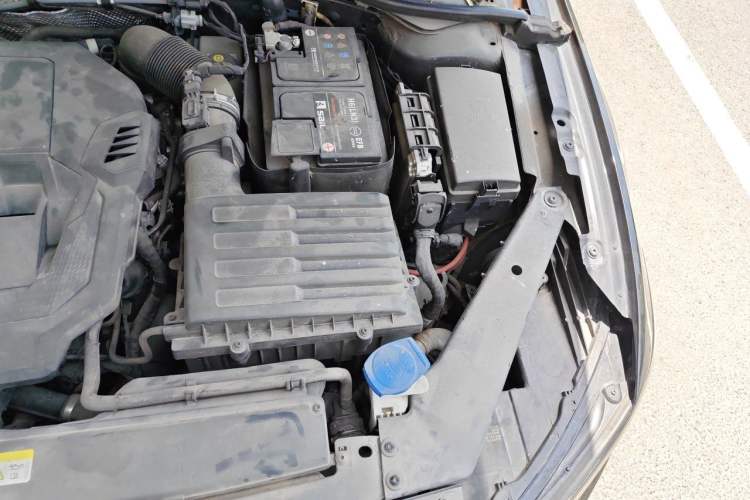 Used Volkswagen Magotan 2020 330TSI DSG Luxury Edition Engine Bay Left