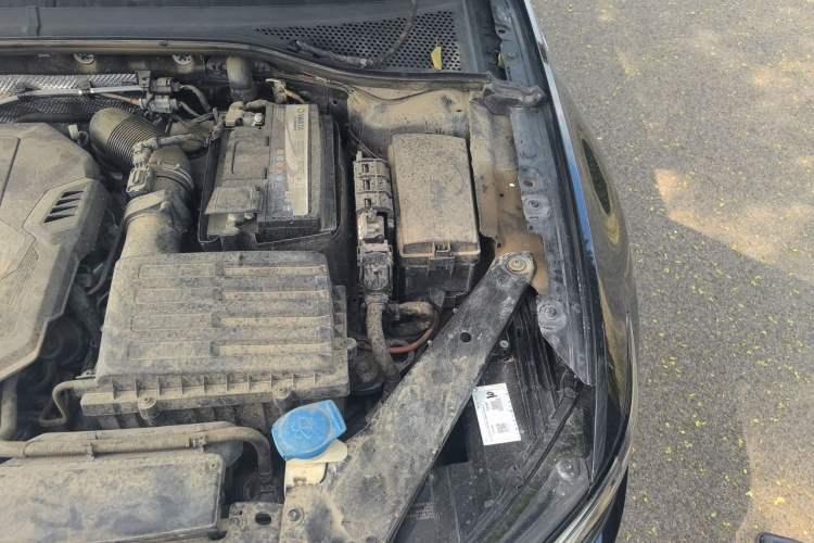 Used Volkswagen Magotan 2020 330TSI DSG Luxury Edition Engine Bay Left