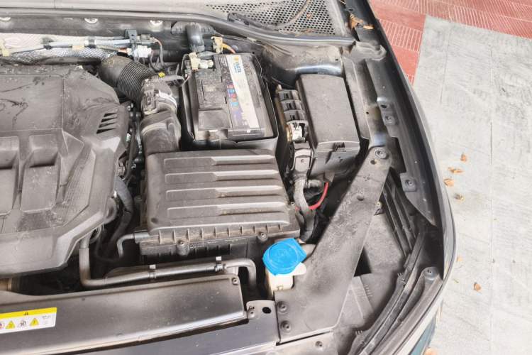 Used Volkswagen Magotan 2020 330TSI DSG Leading Model Engine Bay Left
