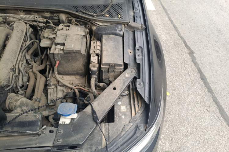 Used Volkswagen Magotan 2020 280TSI DSG Comfort Edition Engine Bay Left