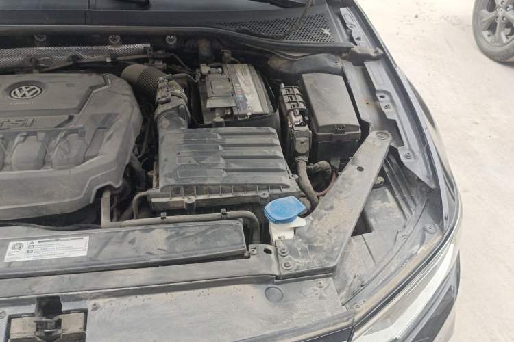 Used Volkswagen Magotan 2020 330TSI DSG Luxury Edition Engine Bay Left