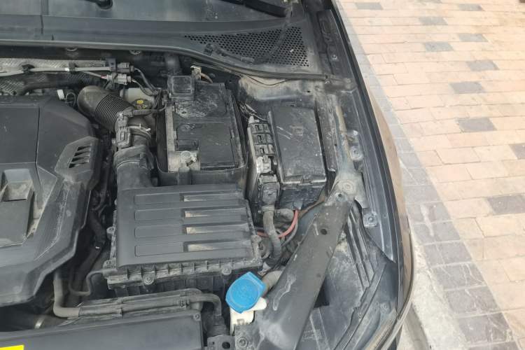 Used Volkswagen Magotan 2020 330TSI DSG Luxury Edition Engine Bay Left