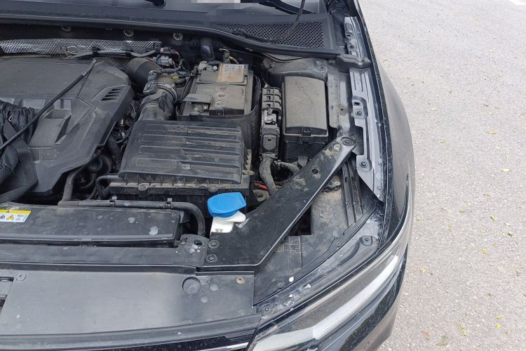 Used Volkswagen Magotan 2020 330TSI DSG Leading Model Engine Bay Left