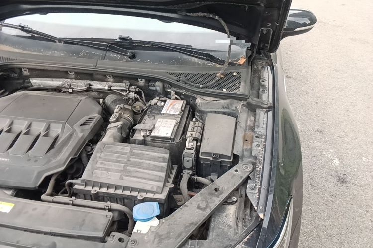 Used Volkswagen Magotan 2020 330TSI DSG Luxury Edition Engine Bay Left