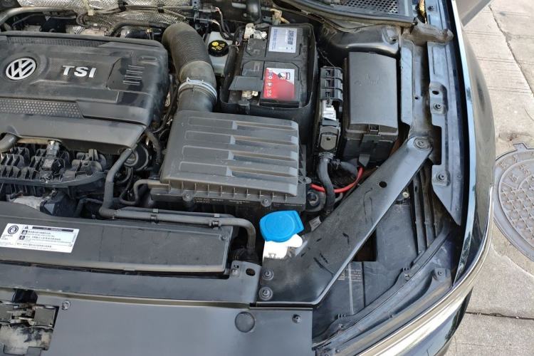 Used Volkswagen Magotan 2020 380TSI DSG Luxury Version Engine Bay Left