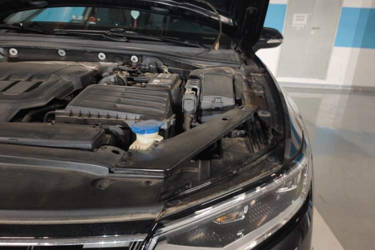 Used Volkswagen Magotan 2020 330TSI DSG Leading Model Engine Bay Left