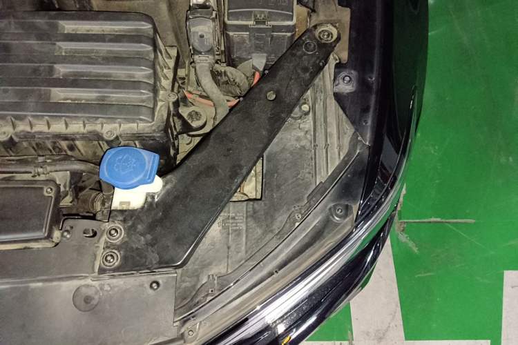 Used Volkswagen Magotan 2020 330TSI DSG Leading Model Engine Bay Left