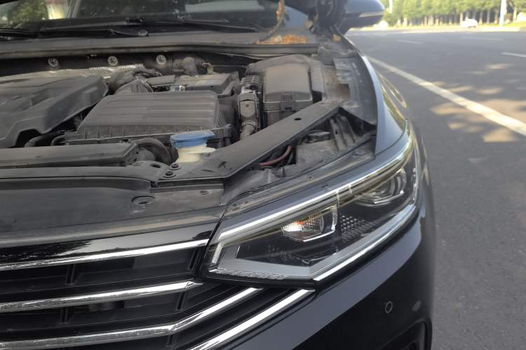 Used Volkswagen Magotan 2020 330TSI DSG Luxury Edition Engine Bay Left