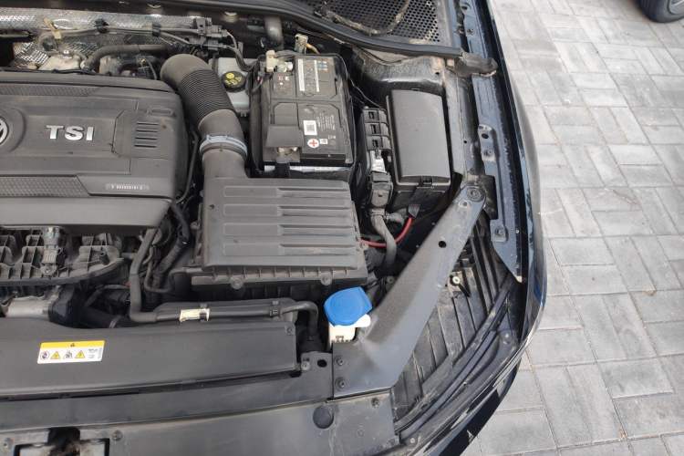 Used Volkswagen Magotan 2020 380TSI DSG Luxury Version Engine Bay Left
