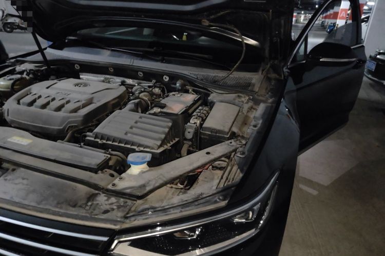 Used Volkswagen Magotan 2020 330TSI DSG Leading Model Engine Bay Left