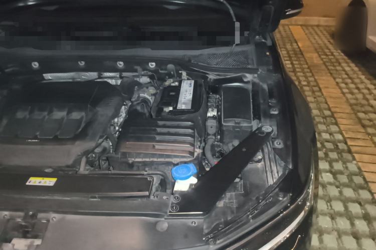 Used Volkswagen Magotan 2020 330TSI DSG Luxury Edition Engine Bay Left
