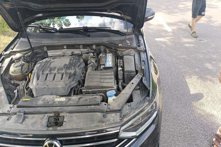 Used Volkswagen Magotan 2020 330TSI DSG Leading Model Engine Bay Left