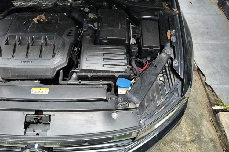 Used Volkswagen Magotan 2020 330TSI DSG Luxury Edition Engine Bay Left