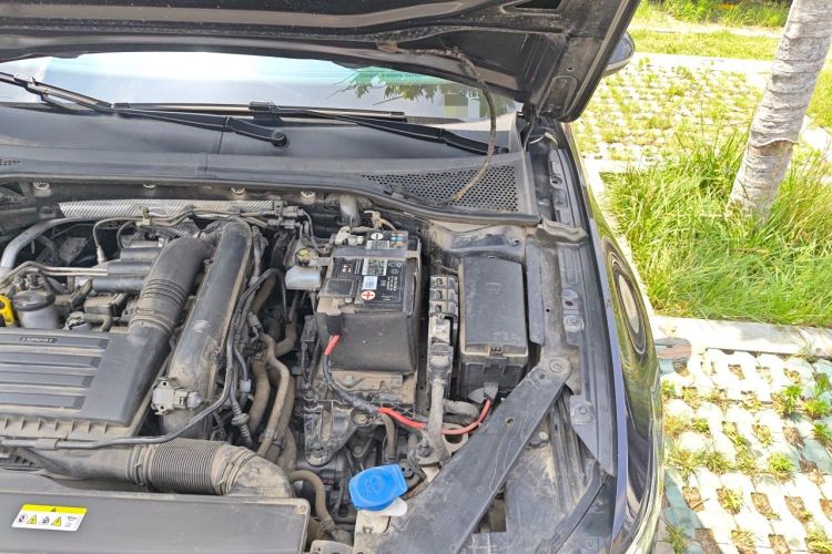 Used Volkswagen Magotan 2020 280TSI DSG Comfort Edition Engine Bay Left