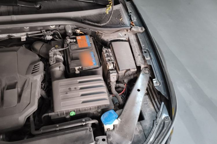 Used Volkswagen Magotan 2020 330TSI DSG Luxury Edition Engine Bay Left