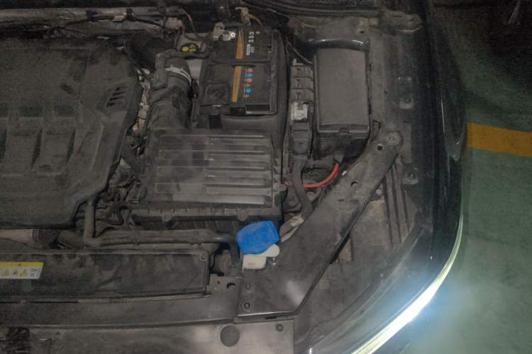Used Volkswagen Magotan 2020 330TSI DSG Luxury Edition Engine Bay Left