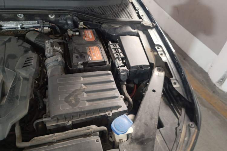 Used Volkswagen Magotan 2020 330TSI DSG Luxury Edition Engine Bay Left