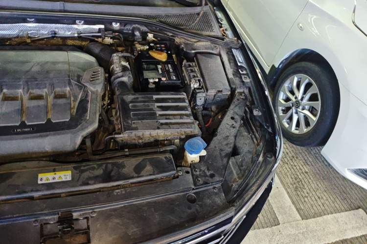 Used Volkswagen Magotan 2020 330TSI DSG Luxury Edition Engine Bay Left