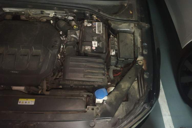 Used Volkswagen Magotan 2020 330TSI DSG Luxury Edition Engine Bay Left