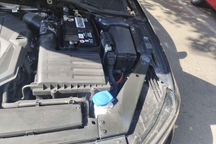 Used Volkswagen Magotan 2020 330TSI DSG Luxury Edition Engine Bay Left