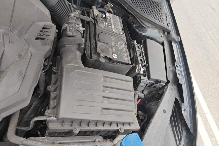Used Volkswagen Magotan 2020 330TSI DSG Luxury Edition Engine Bay Left