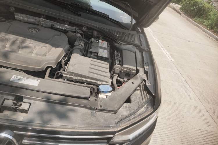 Used Volkswagen Magotan 2020 330TSI DSG Luxury Edition Engine Bay Left