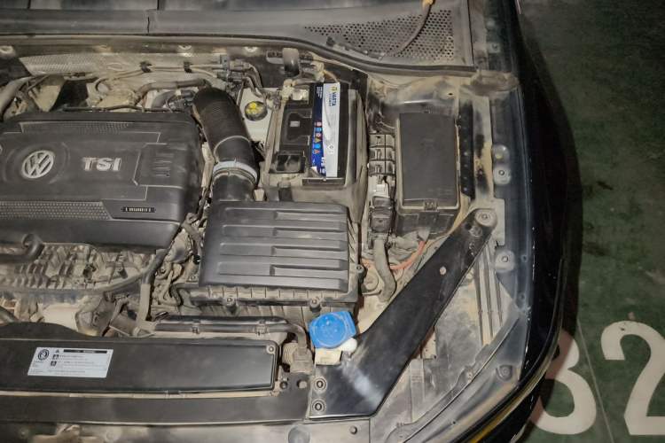 Used Volkswagen Magotan 2020 380TSI DSG Luxury Version Engine Bay Left