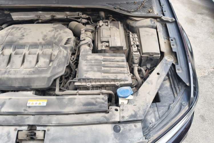 Used Volkswagen Magotan 2020 330TSI DSG Luxury Edition Engine Bay Left