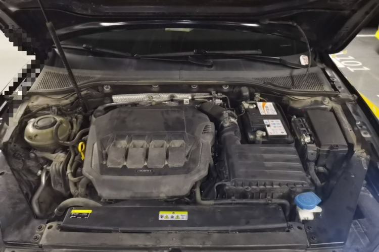 Used Volkswagen Magotan 2020 330TSI DSG Leading Model Engine Bay
