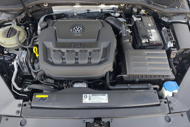 Used Volkswagen Magotan 2020 330TSI DSG Luxury Edition Engine Bay