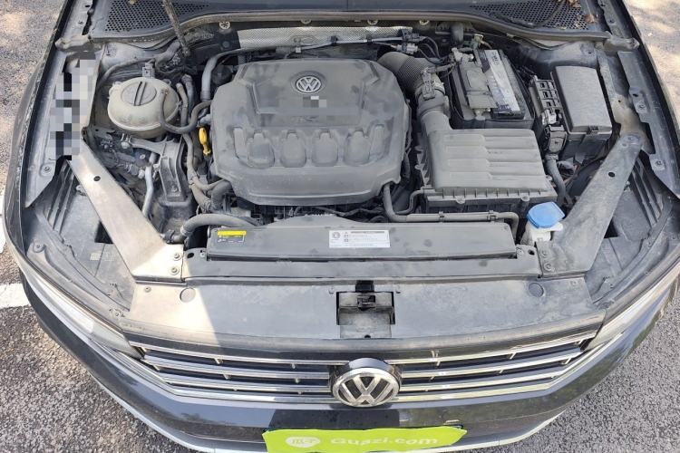 Used Volkswagen Magotan 2020 330TSI DSG Leading Model Engine Bay