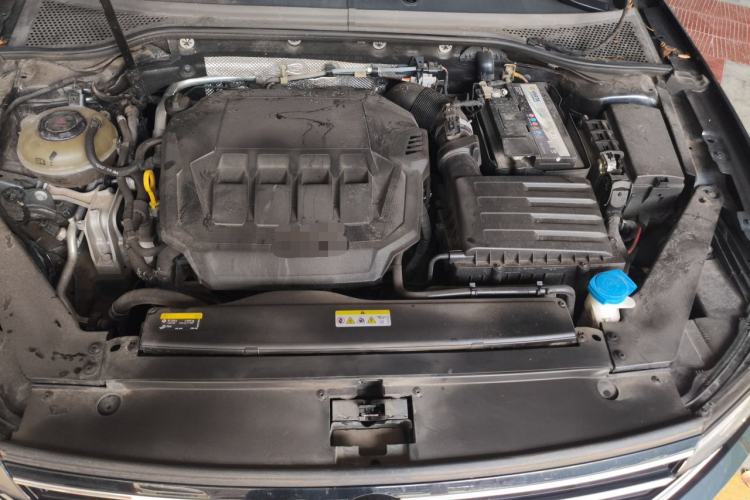 Used Volkswagen Magotan 2020 330TSI DSG Leading Model Engine Bay