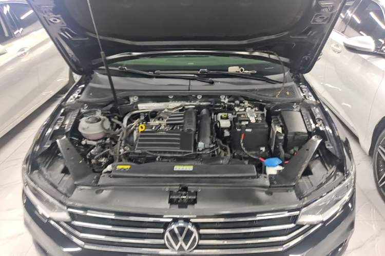 Used Volkswagen Magotan 2020 280TSI DSG Leading Edition Engine Bay