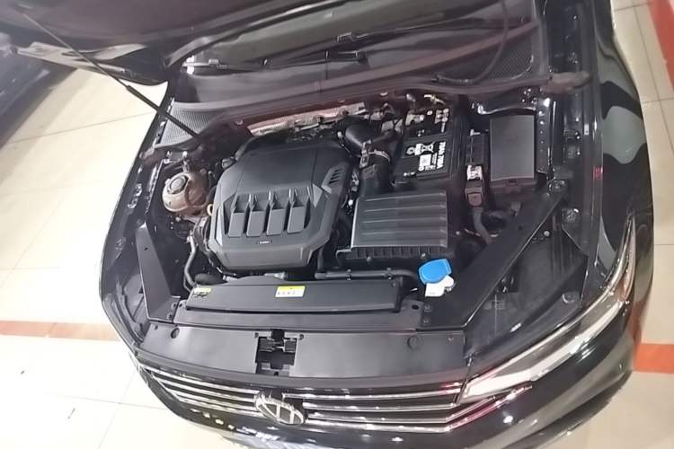 Used Volkswagen Magotan 2020 330TSI DSG Luxury Edition Engine Bay
