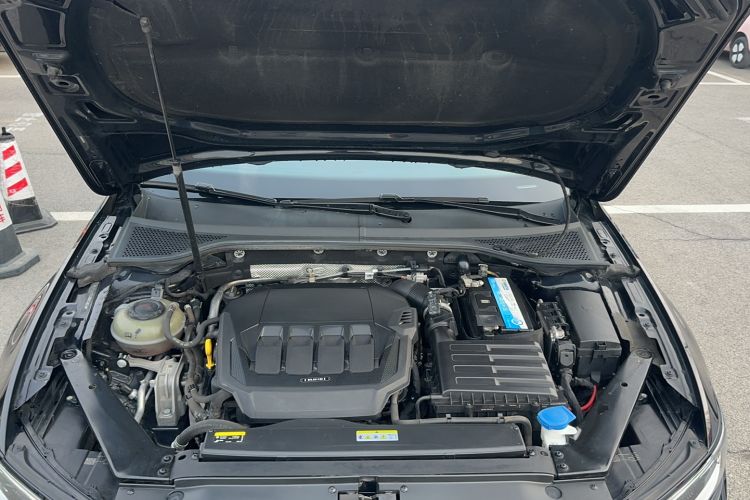 Used Volkswagen Magotan 2020 330TSI DSG Luxury Edition Engine Bay