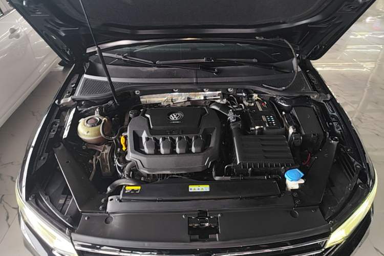 Used Volkswagen Magotan 2020 330TSI DSG Luxury Edition Engine Bay
