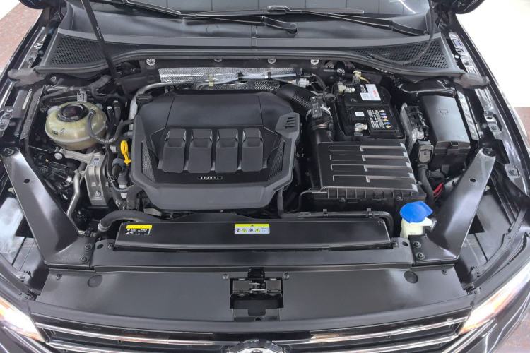 Used Volkswagen Magotan 2020 330TSI DSG Luxury Edition Engine Bay