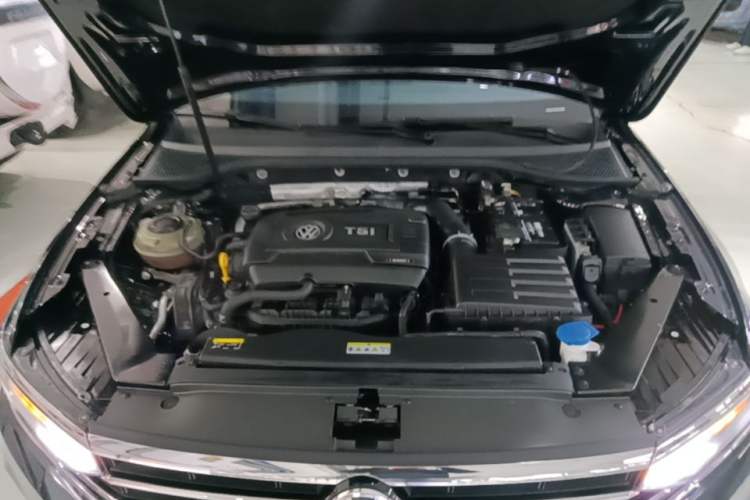 Used Volkswagen Magotan 2020 380TSI DSG Luxury Version Engine Bay