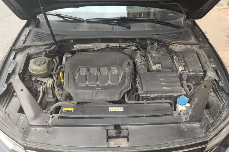 Used Volkswagen Magotan 2020 330TSI DSG Luxury Edition Engine Bay