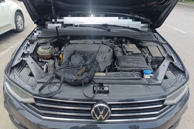 Used Volkswagen Magotan 2020 330TSI DSG Leading Model Engine Bay