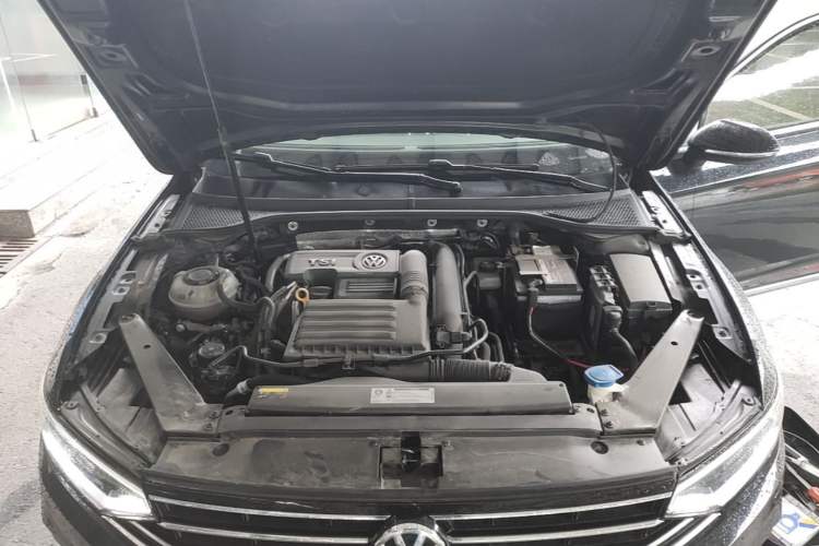 Used Volkswagen Magotan 2020 280TSI DSG Comfort Edition Engine Bay