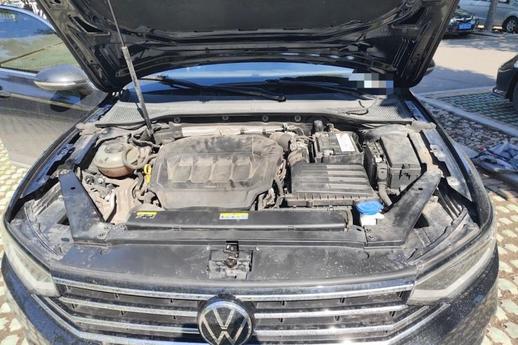 Used Volkswagen Magotan 2020 330TSI DSG Leading Model Engine Bay