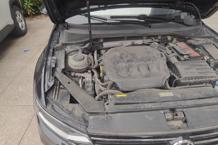 Used Volkswagen Magotan 2020 330TSI DSG Luxury Edition Engine Bay Right