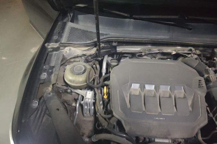 Used Volkswagen Magotan 2020 330TSI DSG Leading Model Engine Bay Right
