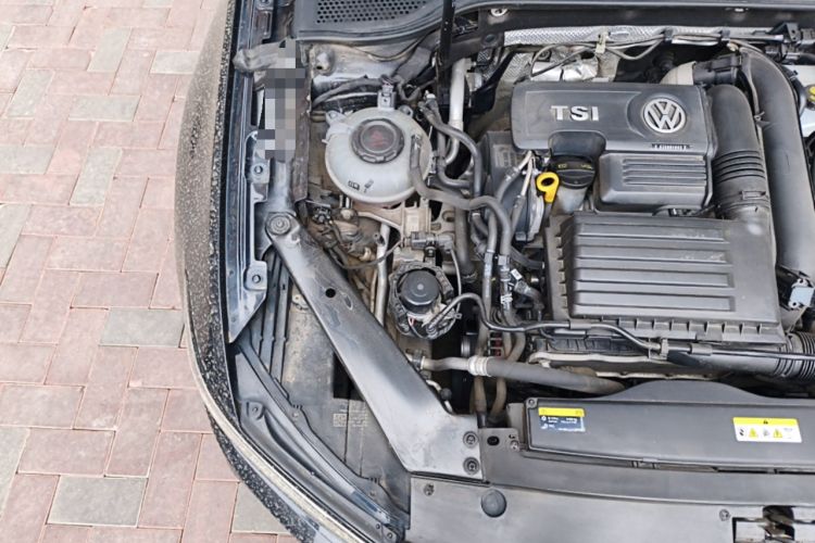 Used Volkswagen Magotan 2020 280TSI DSG Comfort Edition Engine Bay Right