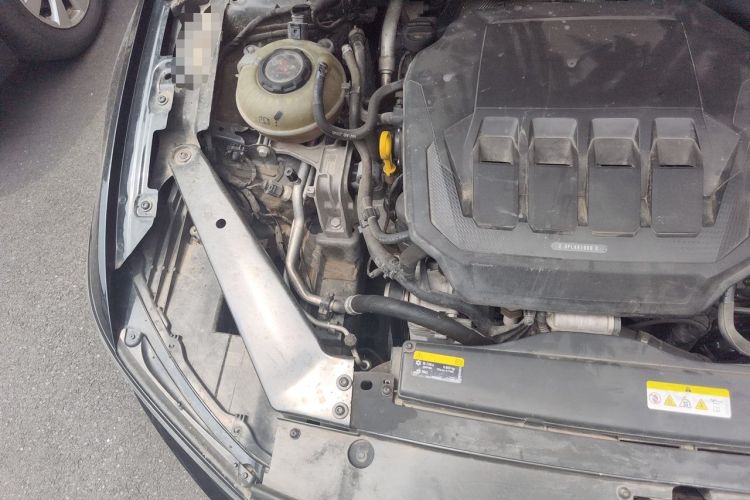 Used Volkswagen Magotan 2020 330TSI DSG Luxury Edition Engine Bay Right