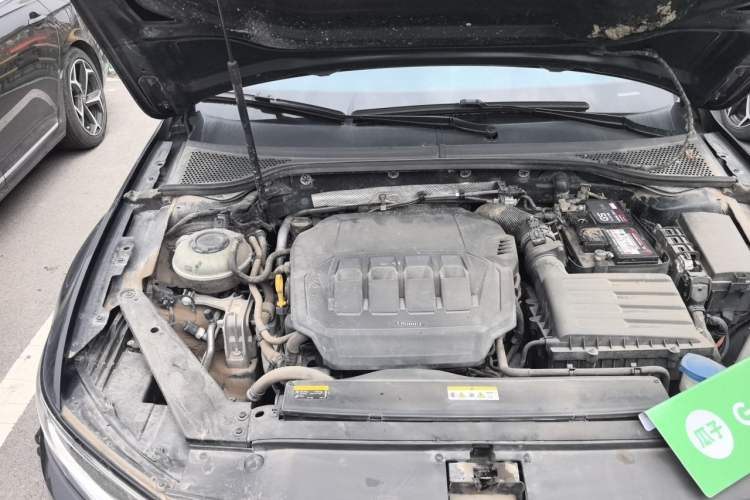 Used Volkswagen Magotan 2020 330TSI DSG Luxury Edition Engine Bay Right