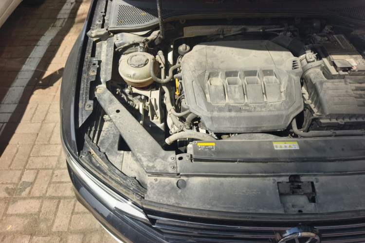 Used Volkswagen Magotan 2020 330TSI DSG Luxury Edition Engine Bay Right