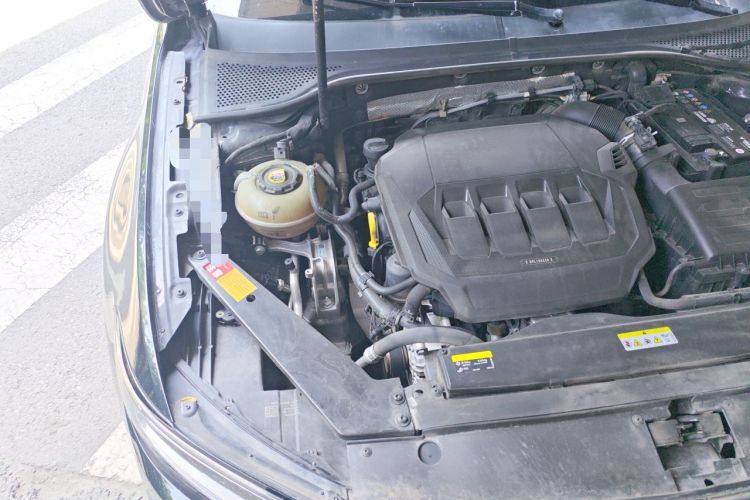 Used Volkswagen Magotan 2020 330TSI DSG Luxury Edition Engine Bay Right